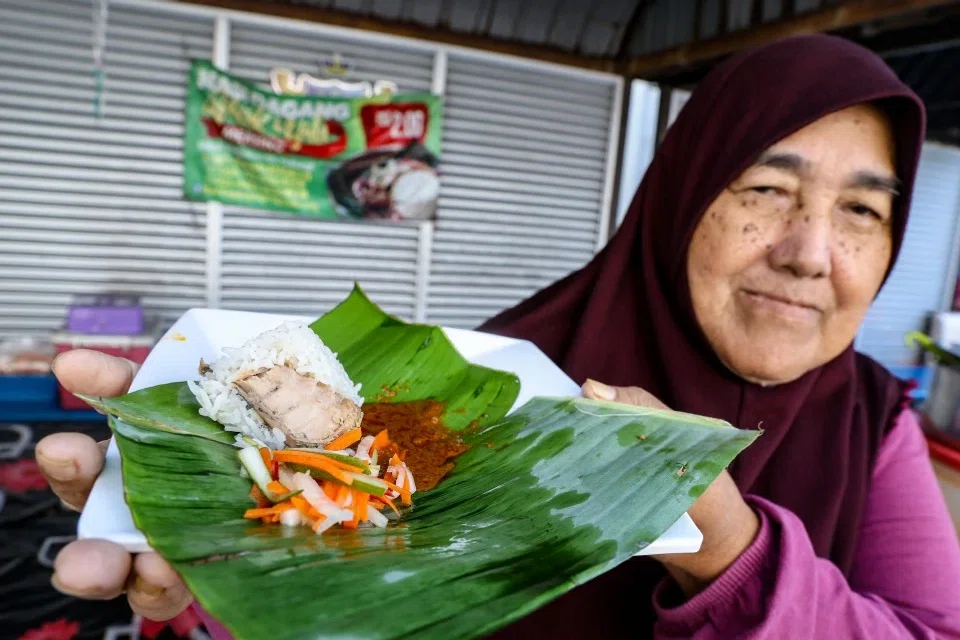 nasi dagang, Mak Yah, Mersing