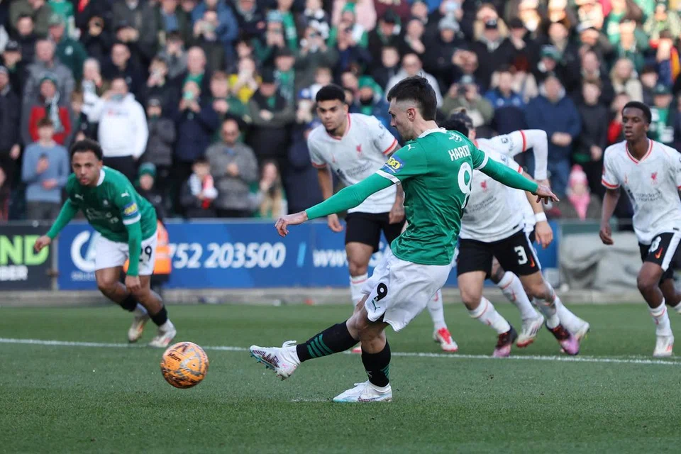 Ryan Hardie berjaya menjaringkan penalti yang memastikan kemenangan 1-0 ke atas Liverpool dalam Piala FA.