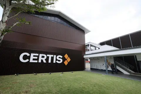 Certis, MC
