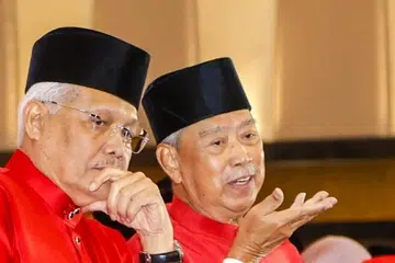 politik Malaysia, Krisis, Bersatu, Muhyiddin, Hamzah bertelagah