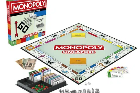 Permainan papan ‘Monopoly’ mengajar konsep matematik yang lebih mencabar seperti pengurusan wang dan pendaraban.