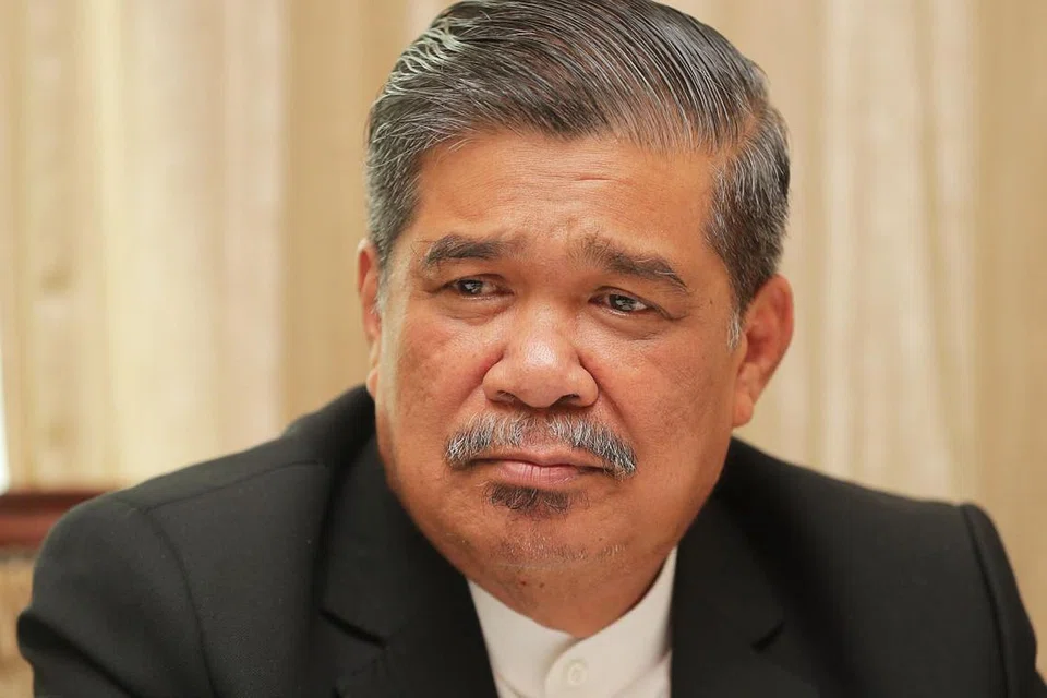 BERI PENGESAHAN: Encik Mohamad Sabu mengesahkan laporan media bahawa anaknya ditahan polis selepas didapati positif dadah.