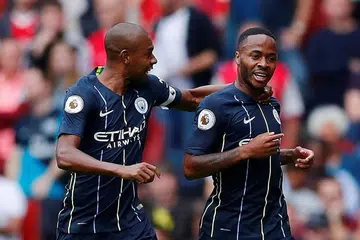 SERING DIKRITIK: Mungkinkah kritikan yang sering dilemparkan terhadap Raheem Sterling (kanan) berlandaskan perkauman? - Foto REUTERS