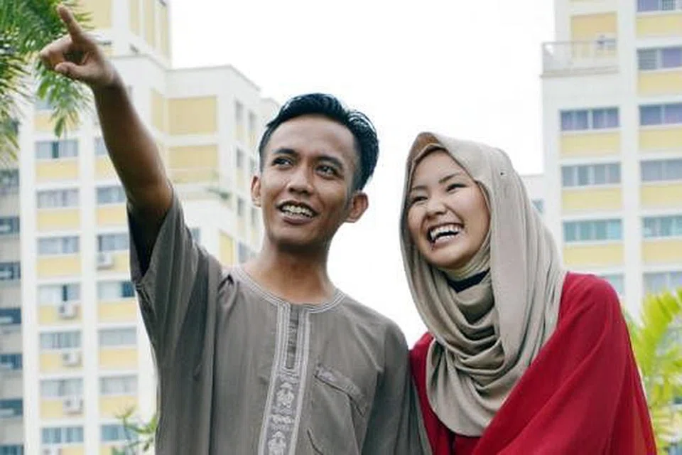 RAJIN MEMASAK: Pelakon Ateeqah Mazlan gemar memasak untuk suaminya, Rostam Effendie Yacob. - Foto JOHARI RAHMAT