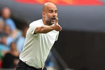 JUARA HADAPI MASALAH KECEDERAAN: Pep (atas) akui Manchester City tidak akan berada di tahap terbaik menghadapi Spurs di bawah Nuno. - Foto EPA-EFE