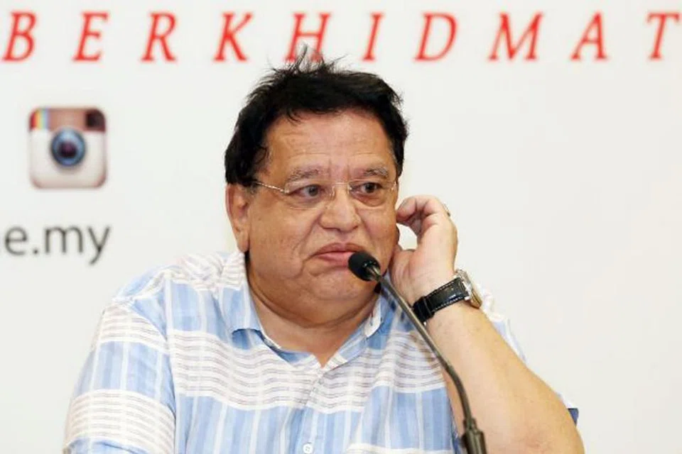 DISABIT BERSALAH TERIMA RASUAH: Tengku Adnan Tengku Mansor adalah ketua berprofil tinggi kedua Umno yang disabit kesalahan menerima rasuah dalam beberapa bulan ini. - Foto fail 