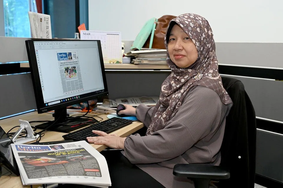 kompak, Berita Harian, Berita Minggu, Suhana A. Samat, ketua penyunting, BH, BM