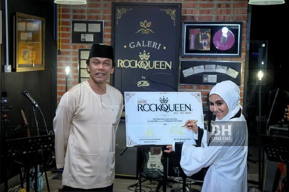 Ella (kanan) dan suami, Azhar Ghazali, ingin membangun pusat sehenti diberi nama Galeri Rockqueen yang menyediakan ruang jualan, pameran dan studio muzik.