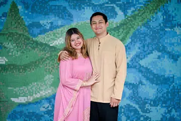 Dalam mengimbangi tanggungjawabnya, Afrah Athasha Aman Shah atau lebih dikenali sebagai Zalelo (kiri) akui suaminya, Encik Muhammad Muazzin Midzamuddin, amat memahami jadual beliau dan banyak memberi sokongan.