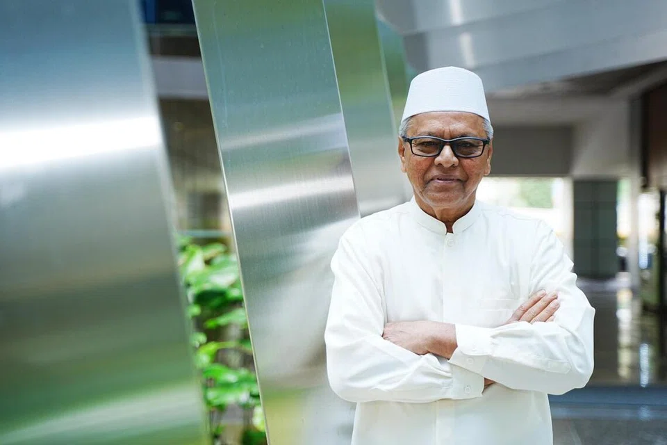 Encik Mohamed Hussain Adam Shah merupakan salah seorang finalis bagi Anugerah Bapa Cemerlang 2025 sempena Bulan Kebapaan Melayu/Islam 2025.