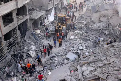 ORANG AWAM JADI KORBAN: Orang awam tidak bersalah menjadi mangsa peperangan Israel-Hamas. 