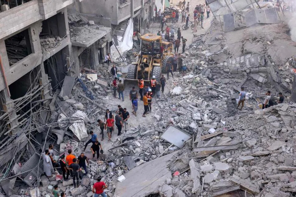 ORANG AWAM JADI KORBAN: Orang awam tidak bersalah menjadi mangsa peperangan Israel-Hamas. 