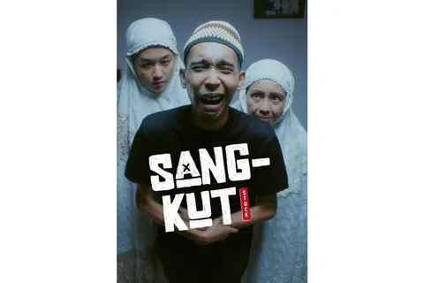 HIDUP SEBUMBUNG DENGAN MENTUA: Filem pendek berunsur komedi 'Sangkut' ini dijayakan oleh pelakon baru Hafiz Aziz, Diyanah Permata dan pelakon veteran Fauzah Khalid sebagai ibu mentua. - Foto SEVENONE FILMS