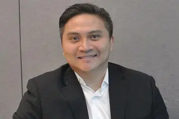 ENCIK SAKTIANDI: Berpendapat industri perkhidmatan seperti - penjagaan kesihatan, pendidikan, pengangkutan dan penyimpanan - diramal terus pulih untuk memberi sokongan kepada ekonomi.