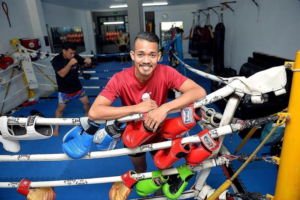BUKA GIMNASIUM: Encik Mustafa menubuhkan gimnasium sebagai satu cara mengejar impian dan minatnya terhadap seni mempertahankan diri Muay Thai. - Foto BM oleh M.O. SALLEH