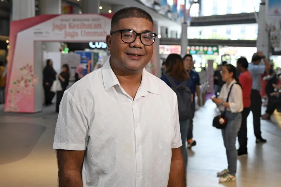 Encik Mohamed Salleh Abu Bakar telah menubuhkan dua kumpulan minat kesihatan di bawah Jawatankuasa Eksekutif Kegiatan Melayu (MAEC) Kelab Masyarakat Sembawang.