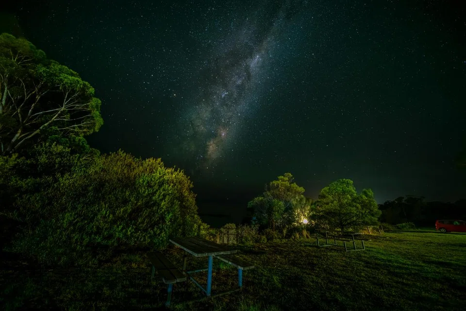 Terkenal dengan hutan belantara asli dan keindahan menakjubkan, Tasmania ialah destinasi utama untuk menyaksikan peristiwa angkasa