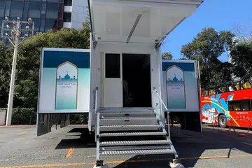 SOLAT BELAKANG TRAK: Masjid Mobil, sebuah trak yang bahagian belakangnya dibuka untuk menjadi ruang solat, akan disediakan di beberapa tempat di luar acara Sukan Olimpik Tokyo.