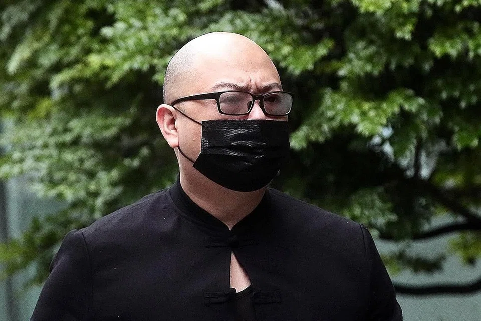 TERRY XU: Ketua editor The Online Citizen didenda $8,000. - Foto-foto fail