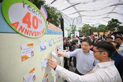 Perdana Menteri, Encik Lawrence Wong, dalam ucapannya di majlis pelancaran ulang tahun ke-40 Reach pada 29 Mac di Jewel, berkata pemerintah mahu melibatkan warga secara langsung dalam membentuk huraian.