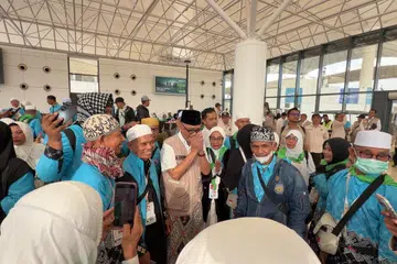 Indonesia, rupiah, tambang penerbangan, umrah, kosMochamad Irfan Yusuf, kos, pakej umrah, dolar Amerika Syarikat
