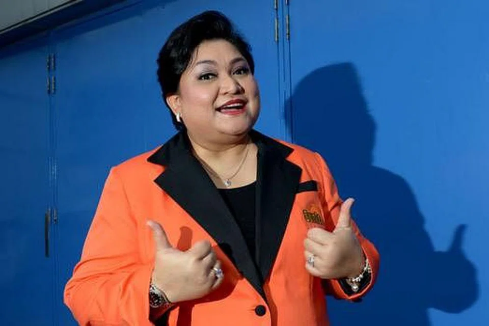 BAHAGIA DENGAN DIRI SENDIRI: Adibah Noor tekankan artis harus jadi dirinya sendiri, termasuk di media sosial. - Foto TUKIMAN WARJI