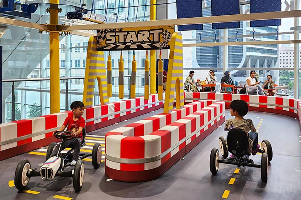 SESUAI UNTUK SEMUA: Kanak-kanak dapat berseronok di Skypark by Kiztopia, tidak kira usia. Bilik-bilik khas juga boleh ditempah untuk digunakan oleh keluarga bagi acara tertentu.