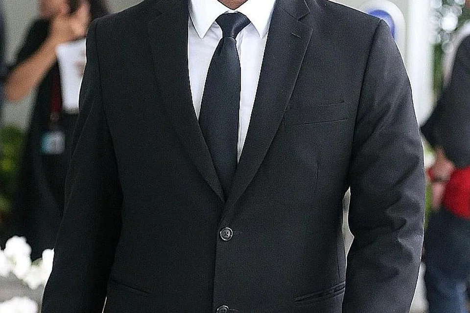 M Ravi - Foto fail