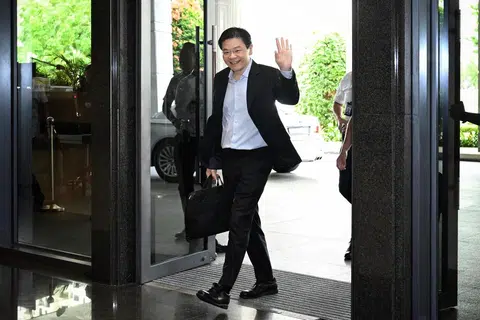 Perdana Menteri, Encik Lawrence Wong, semasa tiba di Parlimen pada 18 Februari, bagi membentangkan Belanjawan 2025.