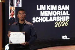 Penuntut Universiti Teknologi Nanyang (NTU), Encik Muhammad Ibrahim Mohamed Maidin, merupakan antara 16 penerima Biasiswa Peringatan Lim Kim San.