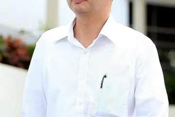 CUAI HINGGA SEBABKAN KEMATIAN: Jurutera Robert Arianto Tjandra tahu kumpulan juruteranya tidak berpengalaman dalam membina jejambat tetapi tidak memberi mereka bimbangan dan arahan. - Foto BH oleh WONG KWAI CHOW