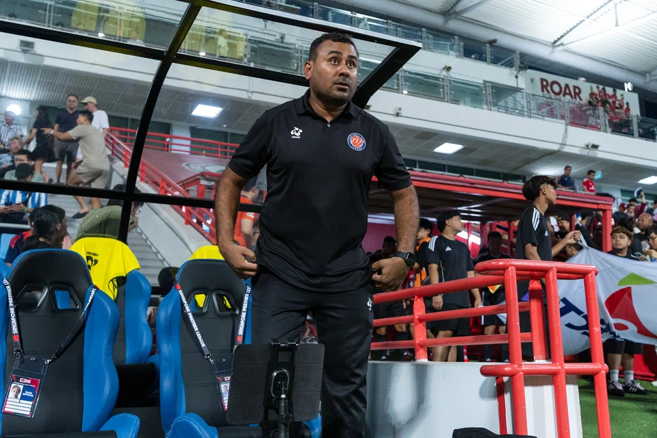 Ketua jurulatih FC Jurong, Jaswinder Singh, memastikan pasukannya mengekalkan disiplin tinggi dan keseimbangan antara jentera serangan dengan pertahanan. Pasukannya telah menjaringkan tujuh gol tanpa gawang dibolosi dalam dua perlawanan awal SPL.