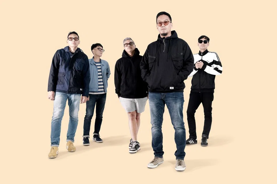 MISI DEKATI PEMINAT: rumahsakit sentiasa fikirkan tentang perihal jurang generasi tetapi gembira muzik mereka masih dapat menarik minat generasi muda seperti milenial dan Generasi Z.