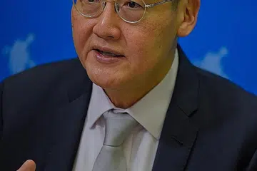 "Kumpulan kerja ini telah mempertimbang dengan teliti bagaimana institusi tiga pihak boleh meneruskan usaha meningkatkan pendapatan pekerja bergaji rendah serta peranan masyarakat, dengan perusahaan dan pengguna juga boleh terlibat dalam usaha ini. Mereka telah mengusulkan rancangan bagi dekad ini yang akan memperkukuh dan memperbaharui kompak sosial kita serta membina ekonomi dan masyarakat yang inklusif." - Menteri Tenaga Manusia, Dr Tan See Leng.