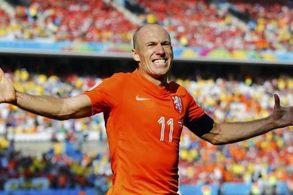 ARJEN ROBBEN: Antara tunggak utama pasukan Belanda bersama Robin van Persie dan Wesley Sneijder, namun persembahannya ketika menentang Chile kurang meyakinkan dan beliau sering menjatuh badan untuk mendapatkan tendangan percuma. - Foto REUTERS