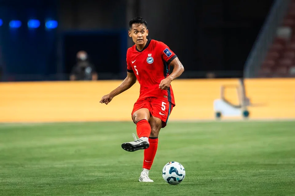 Pemain pertahanan BG Tampines Rovers, Amirul Adli, merupakan antara pemain tetap sejauh ini untuk pasukan Singa, dan beliau telah membuat lebih 40 penampilan untuk negara sejak debutnya pada 2014.