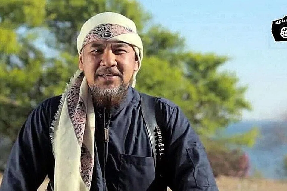 MOHD RAFI UDIN: Muncul dalam video bersama dua lagi militan. - Foto NSTP