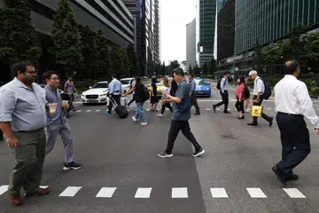 Penguasa Kewangan Singapura (MAS) berkata keadaan kewangan majikan kelihatan semakin kukuh pada suku kebelakangan ini, yang boleh membawa kepada peningkatan dalam penciptaan pekerjaan.