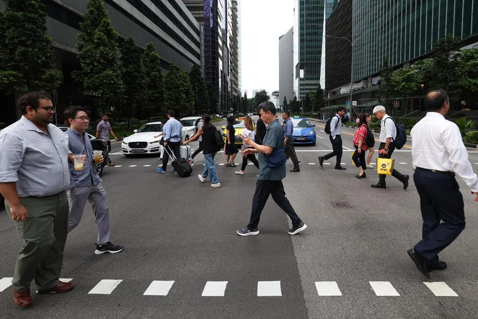 Penguasa Kewangan Singapura (MAS) berkata keadaan kewangan majikan kelihatan semakin kukuh pada suku kebelakangan ini, yang boleh membawa kepada peningkatan dalam penciptaan pekerjaan.