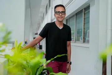 Elfie Rafiee gembira dapat cedok ilmu menambah kosa kata dan penyampaian daripada penyiar veteran seperti Rashid Sulaiman.