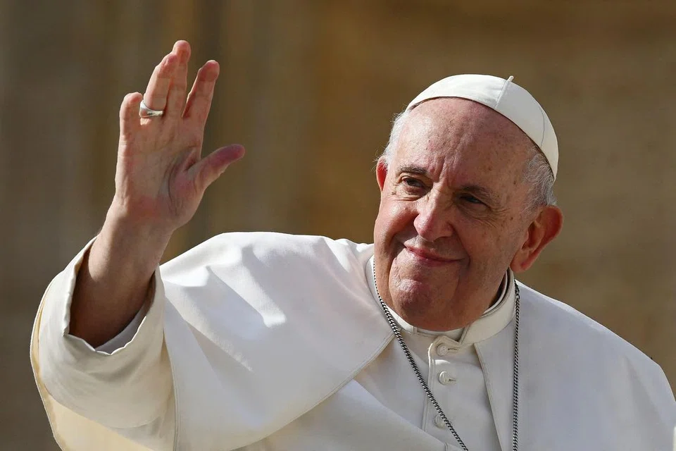 Pope (Paus) Francis, pemimpin pertama Gereja Katolik Roman dari Amerika Latin, meninggal dunia pada 21 April, menurut kenyataan video oleh Vatican. Beliau berusia 88 tahun dan mengalami pelbagai masalah kesihatan sepanjang tempoh kepimpinannya.
