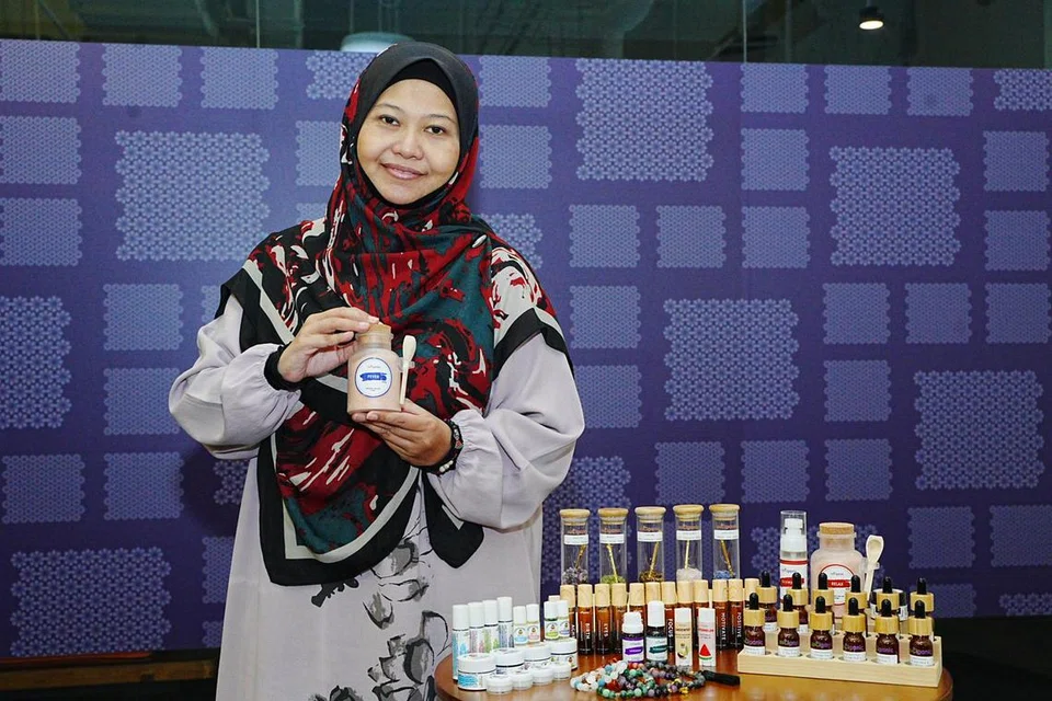 Cik Fadirah fitri jamal, suciganic, essential oil