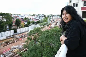 Norlela Sen, Kampong Tongkang Pechah, Singapura