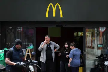 MOHON MAAF:  Ketua McDonald’s di Britain memohon maaf selepas stesen Perbadanan Penyiaran British (BBC) melaporkan dakwaan salah laku seksual, perkauman dan buli oleh kakitangan di syarikat makanan segera terbesar itu.