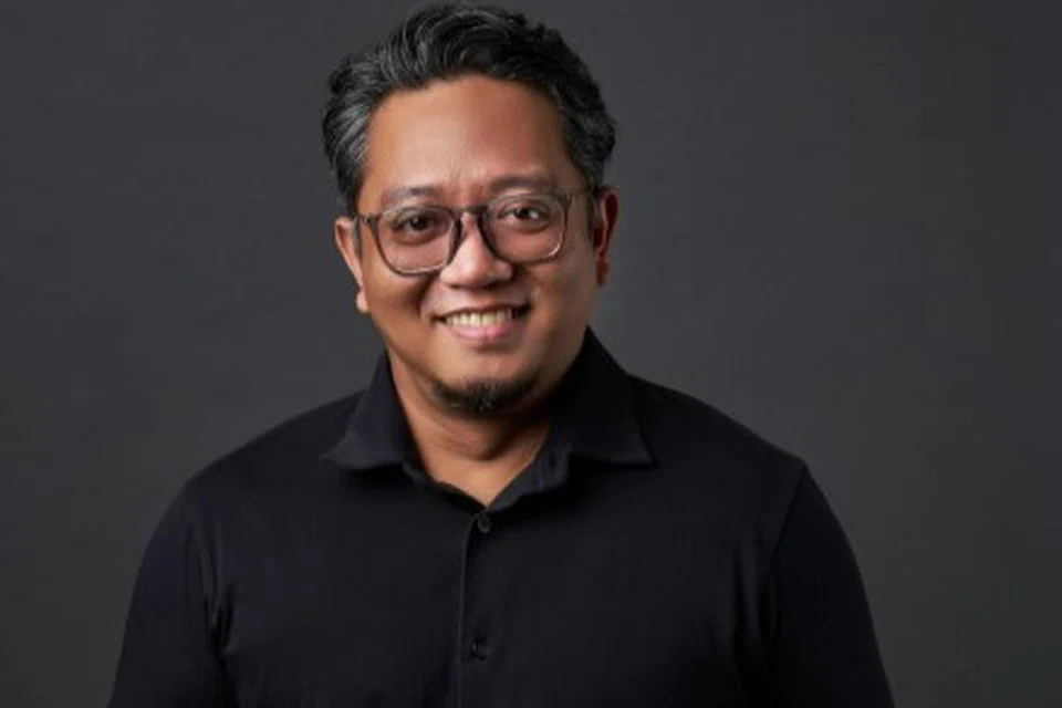 Pengasas dan pengarah artistik, ‘The Kaizen M.D (Multidisciplinary) Collective’, Norisham Osman, akan turut menyertai simposium.