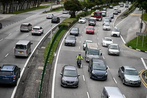 PERMINTAAN MEROSOT: Dalam tiga suku terakhir, permintaan untuk COE daripada firma penyewaan kereta yang mendaftarkan kenderaan untuk kereta sewa privet adalah lebih rendah berbanding  2022.
