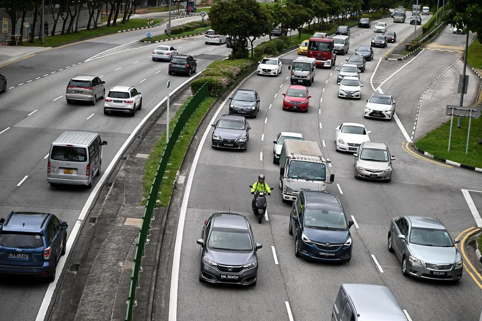 PERMINTAAN MEROSOT: Dalam tiga suku terakhir, permintaan untuk COE daripada firma penyewaan kereta yang mendaftarkan kenderaan untuk kereta sewa privet adalah lebih rendah berbanding  2022.