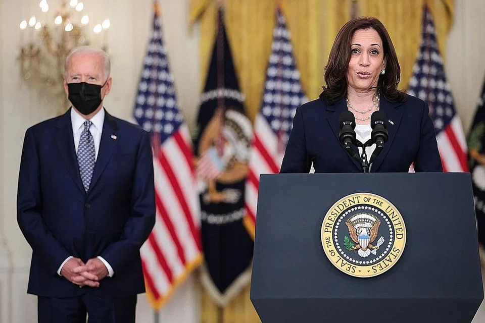 CIK KAMALA HARRIS: Bakal kunjungi Singapura dan Vietnam dari 22 hingga 26 Ogos ini. - Foto EPA-EFE
