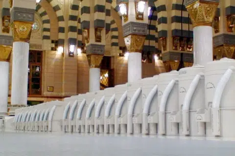 air zamzam, tong, Masjid Nabawi, haji