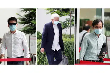 MAKAN RASUAH: (Dari kiri) James Yeo Siew Liang, Abdul Aziz Mohamed Hanib dan Benjamin Chow Tuck Keong telah disabitkan kesalahan pada April lalu. - Foto-foto BH oleh KELVIN CHNG